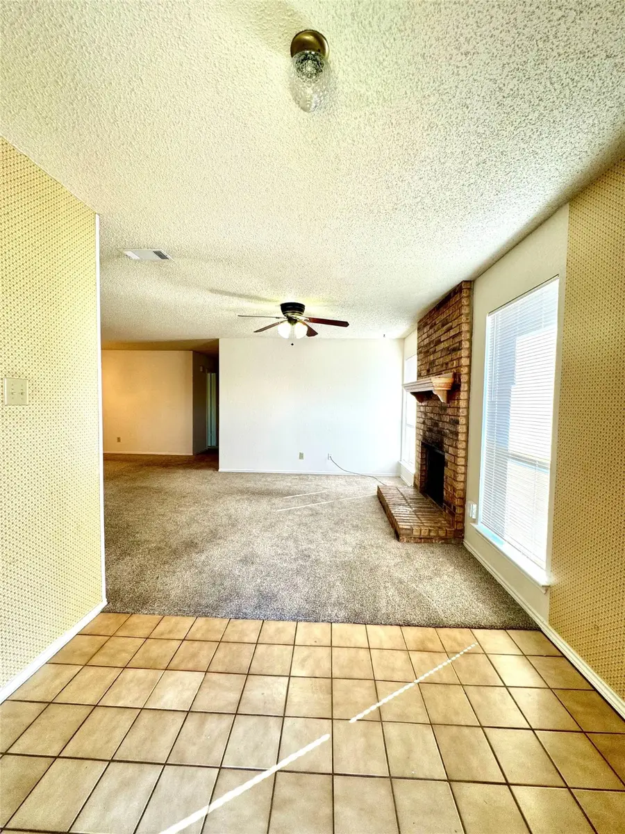 1904 Spindletop Drive, Duncanville, TX 75137 - Image #3