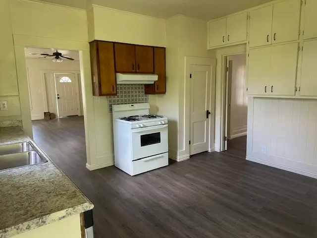 712 E Main Street, Whitesboro, TX 76273 - Image #3