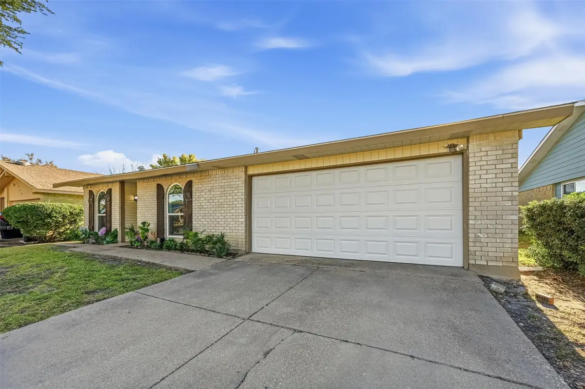 1721 Dell Oak Drive, Garland, TX 75040 - Image #1