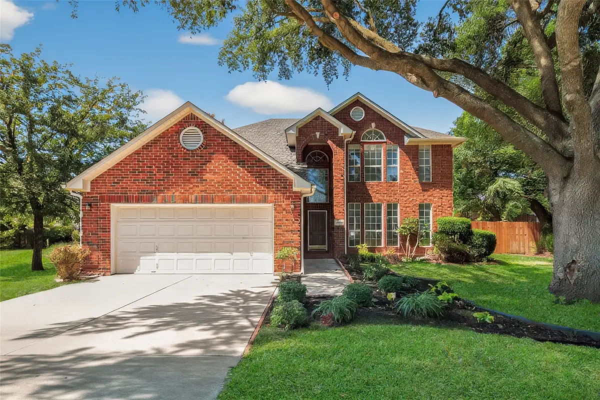 2015 Forest Park Drive, Arlington, TX 76001 - Image #1