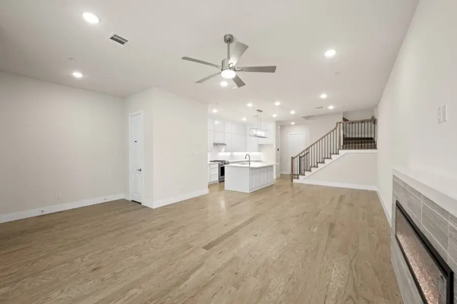 1846 Wittington Place, Farmers Branch, TX 75234 - Image #3