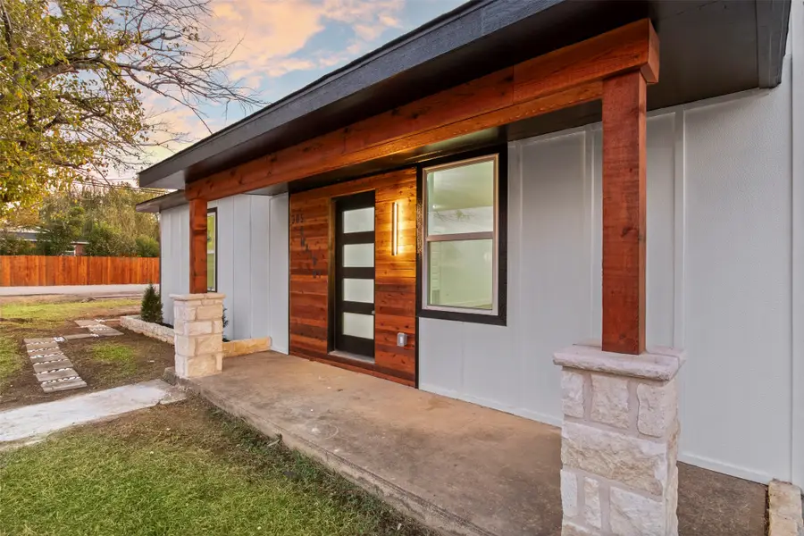 305 S Main Street, Venus, TX 76084 - Image #2