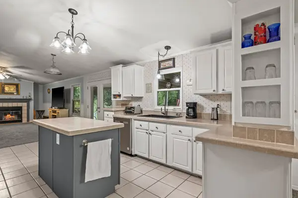 8155 Nasturtium Road, Ore City, TX 75683