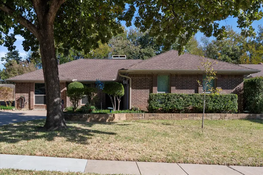 705 Dickey Drive, Euless, TX 76040 - Image #2
