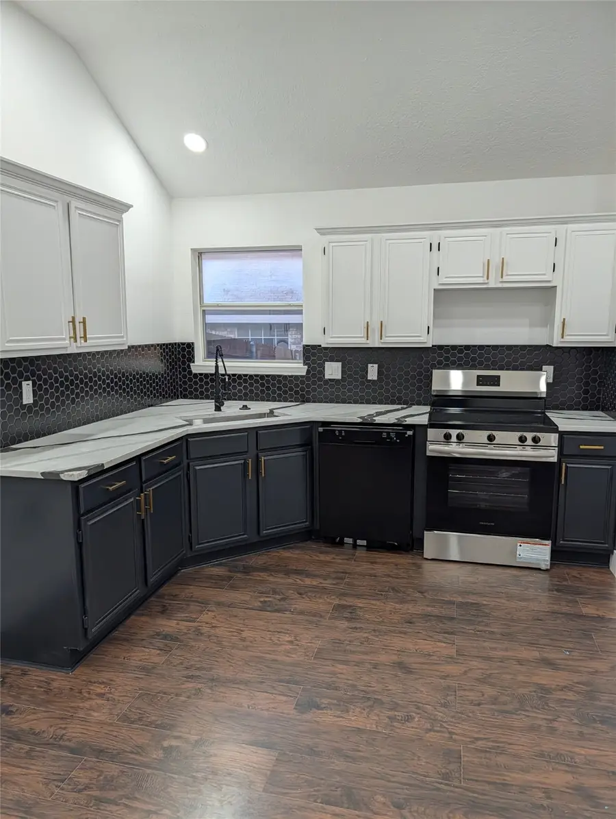 1310 Rosewood Lane, Lancaster, TX 75146 - Image #2