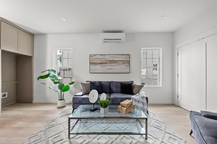 435 W 9th Street #B, Dallas, TX 75208 - Image #2