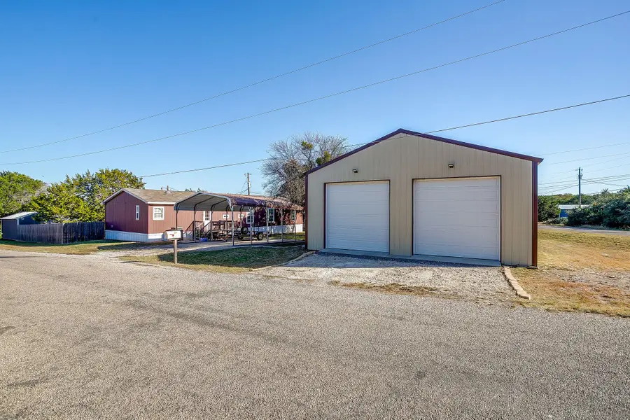 4813 Peachtree Street, Granbury, TX 76048 - Image #2