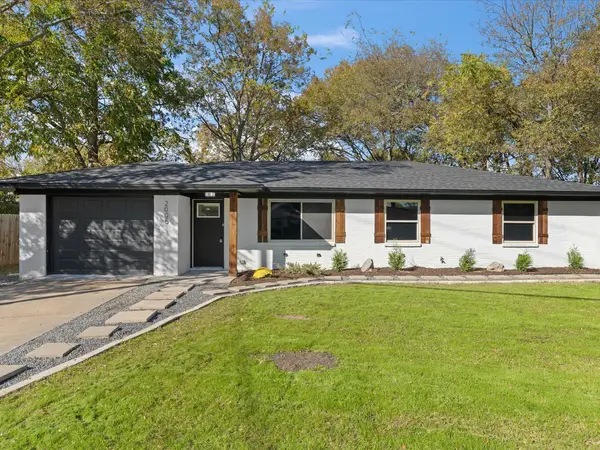 2005 E Leslie Lane, Sherman, TX 75090