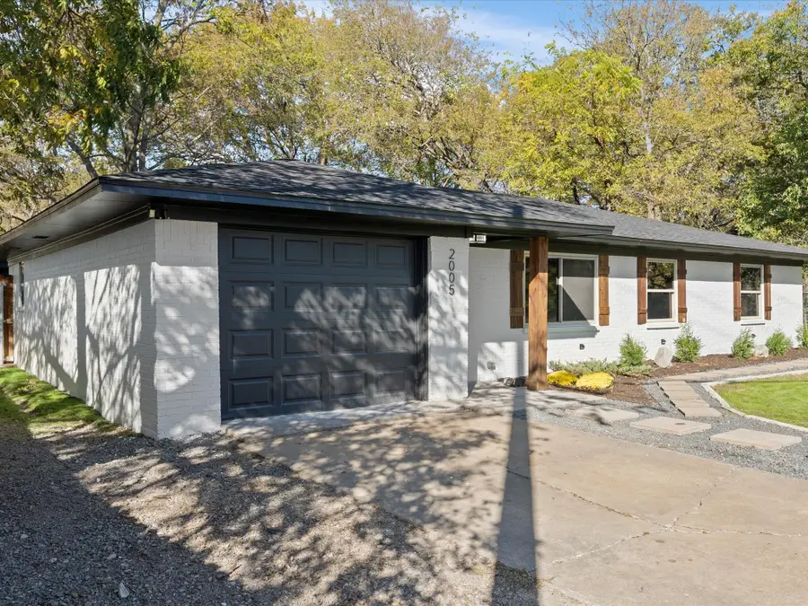 2005 E Leslie Lane, Sherman, TX 75090 - Image #2