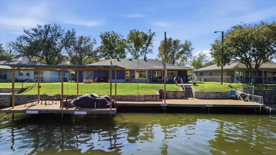 502 Tahiti Drive, Granbury, TX 76048 - Image #2