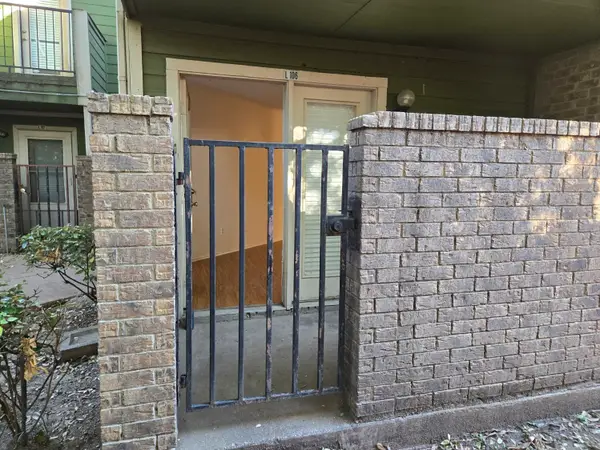 9823 Walnut Street #106, Dallas, TX 75243