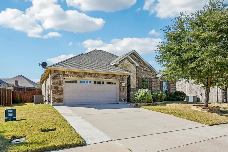 3209 Brighton Drive, Midlothian, TX 76065 - Image #2