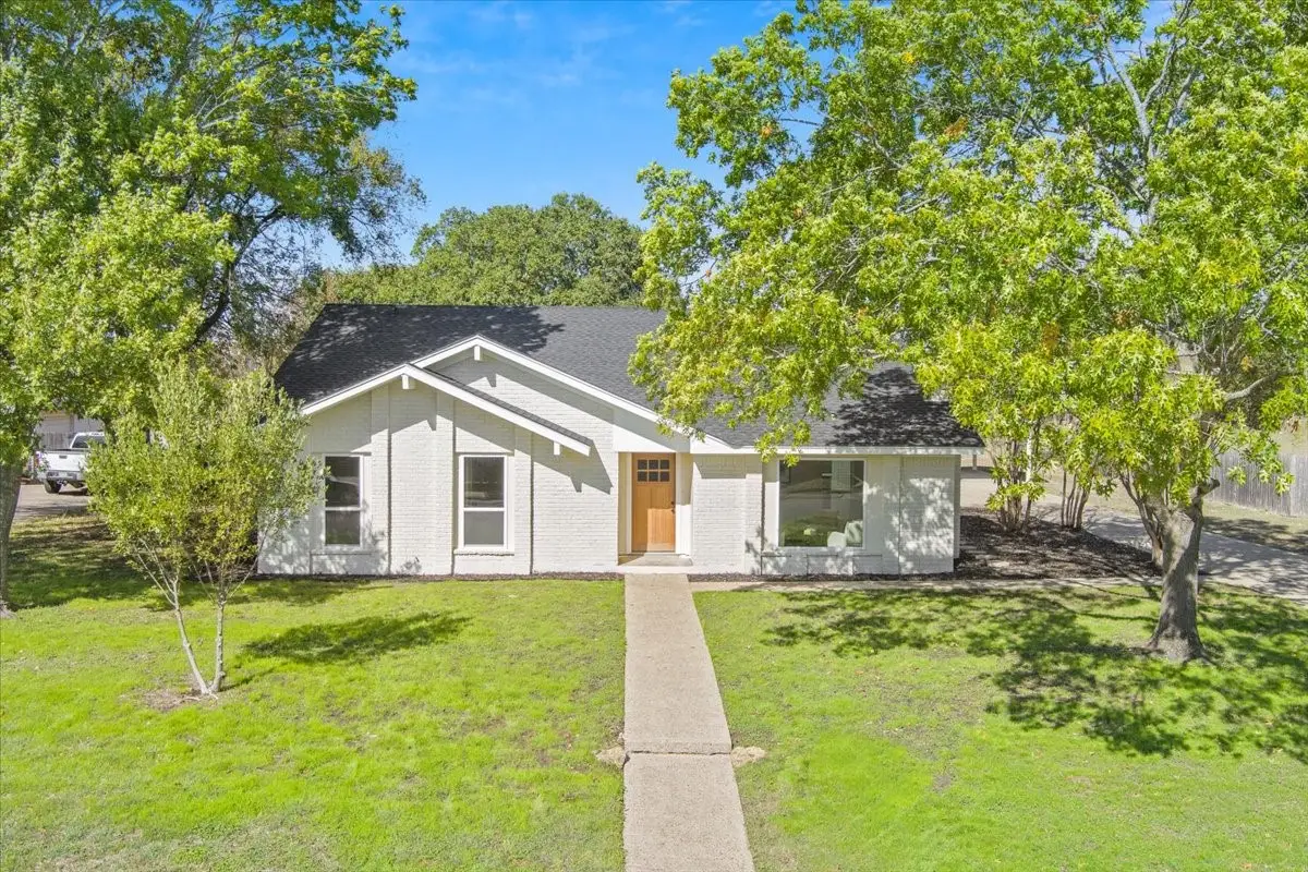 104 Kingsbury Way, Hewitt, TX 76643 - Image #1