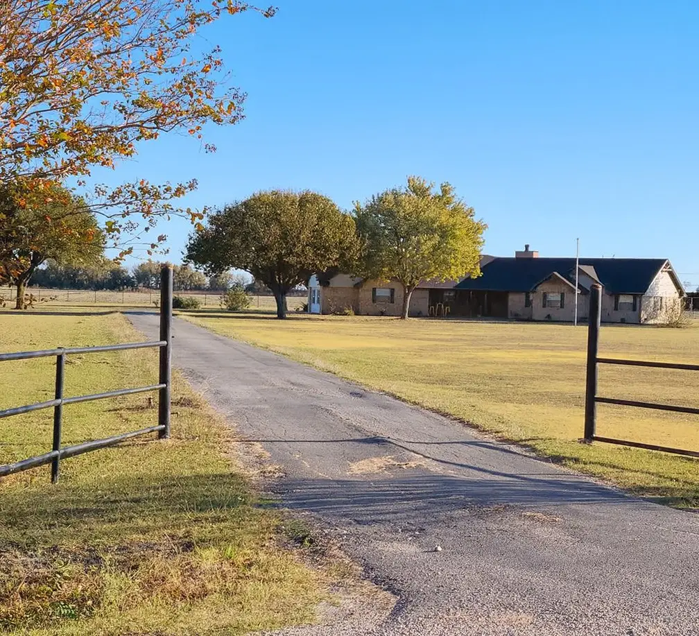 406 Epps Road, Palmer, TX 75152 - Image #1