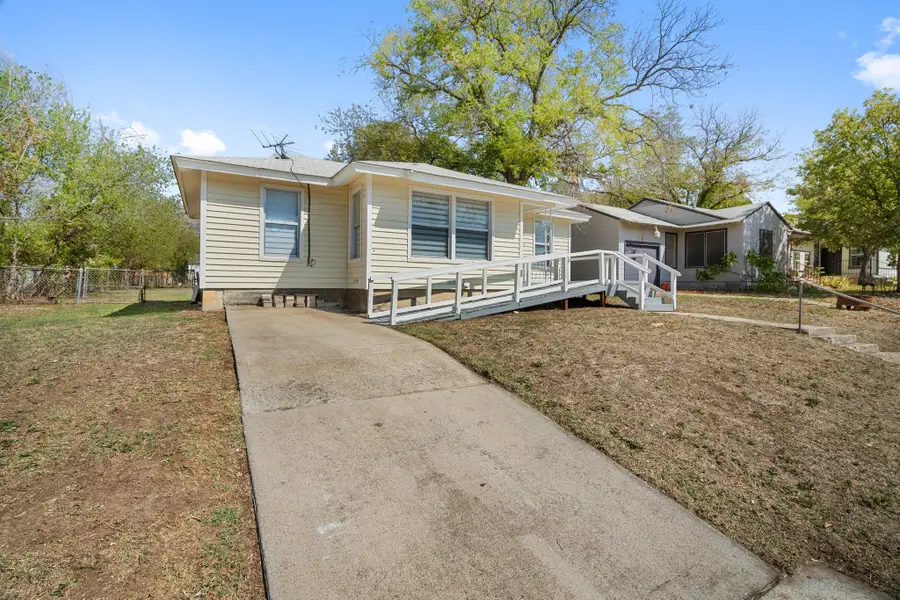 7460 Aberdeen Drive, Fort Worth, TX 76116 - Image #3