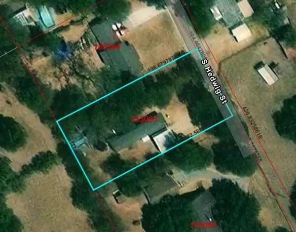 206 S Hedwig Street, Riesel, TX 76682