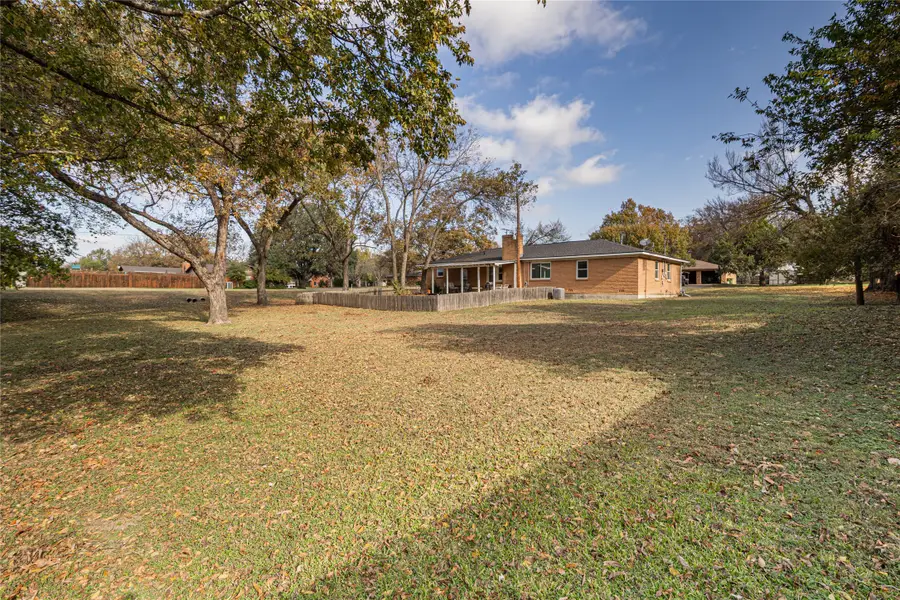 405 N. Locust Ave Avenue N, Hubbard, TX 76648 - Image #2