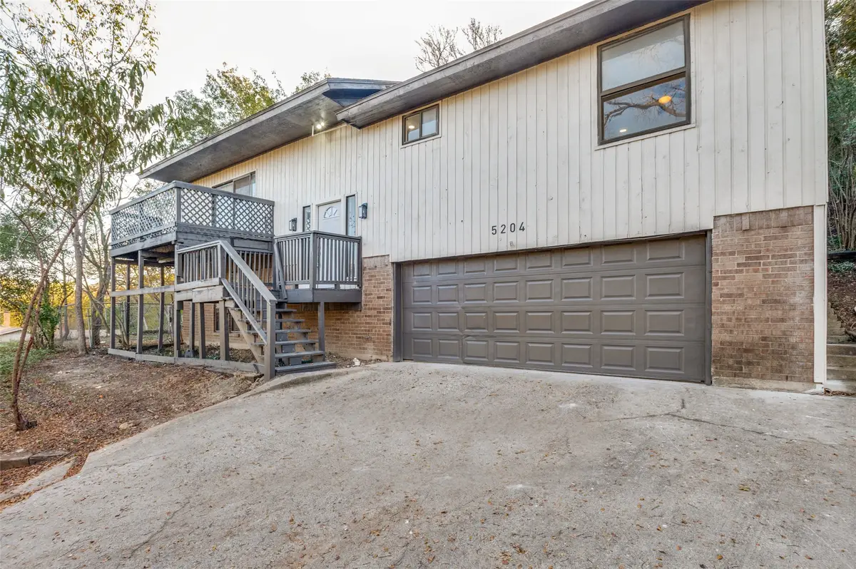5204 Blue Valley Court, Fort Worth, TX 76112 - Image #1