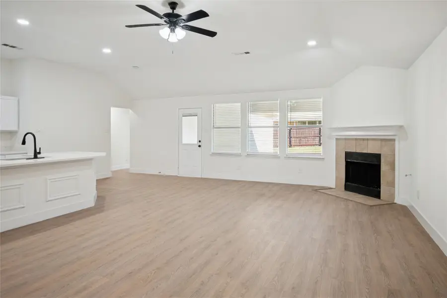 5632 Broken Gap Drive, Fort Worth, TX 76179 - Image #3