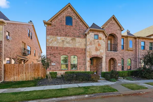 2554 Adam Lane, Lewisville, TX 75056