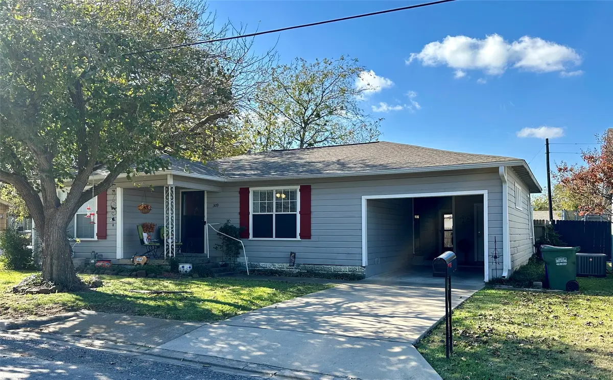 309 Elm Street, Whitesboro, TX 76273 - Image #1