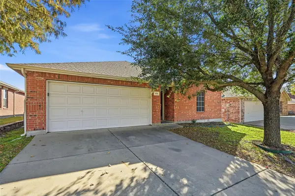 614 Lincoln Avenue, Lavon, TX 75166