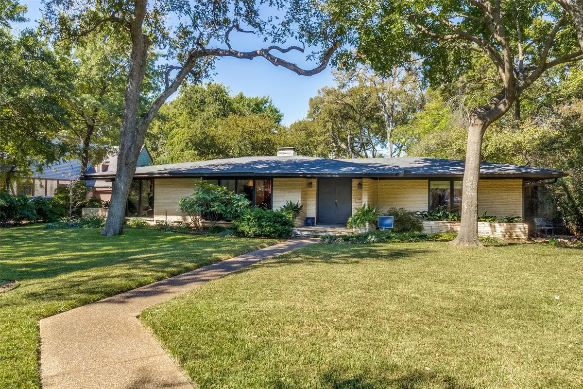 8231 Forest Hills Boulevard, Dallas, TX 75218 - Image #1