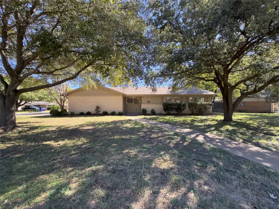 1831 Mountainview Drive, Waco, TX 76710 - Image #2
