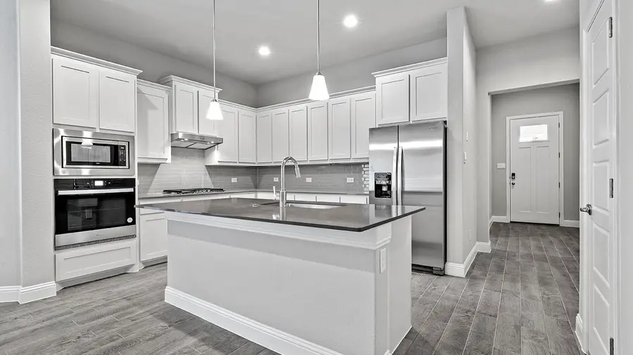 10869 Bloodstone Drive, Fort Worth, TX 76036 - Image #2