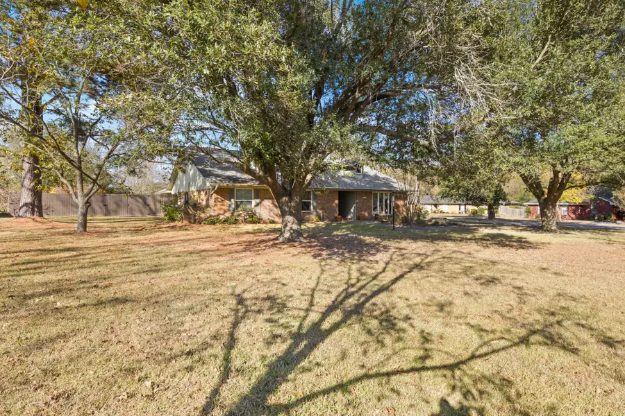 110 Magnolia Street, Pittsburg, TX 75686 - Image #2