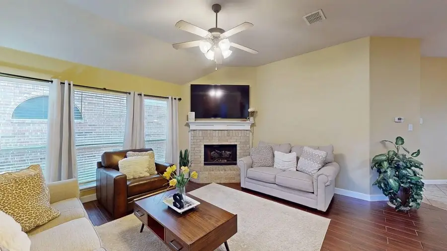 11400 Lockshire Drive, Frisco, TX 75035 - Image #2