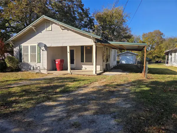809 W Third Street, Clarksville, TX 75426