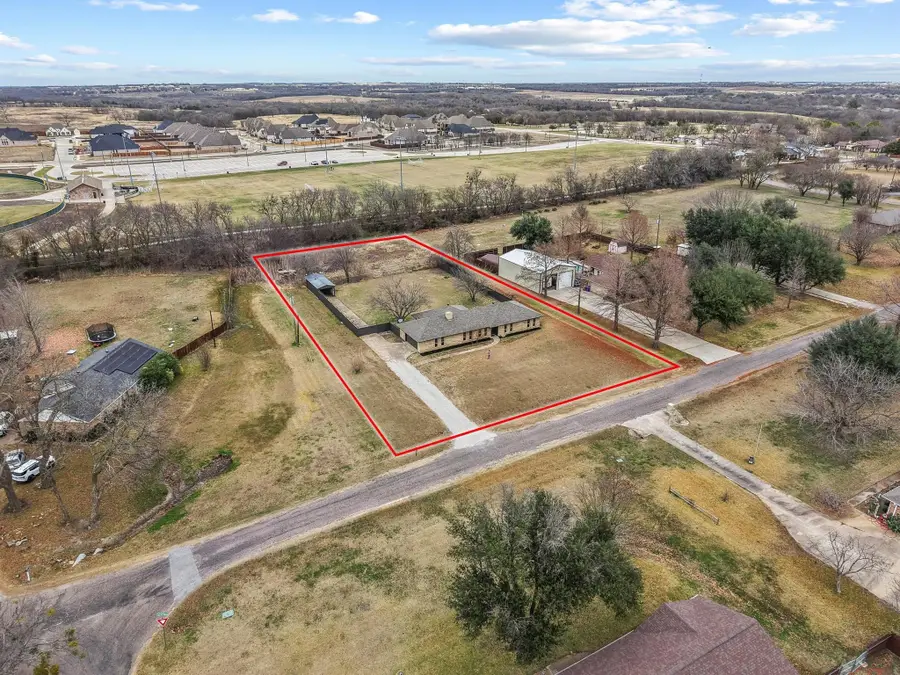 3327 Carriage Circle, Sherman, TX 75092 - Image #2