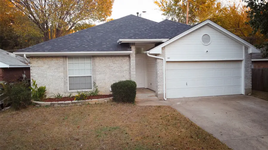 5811 Sterling Green Trail, Arlington, TX 76017 - Image #2