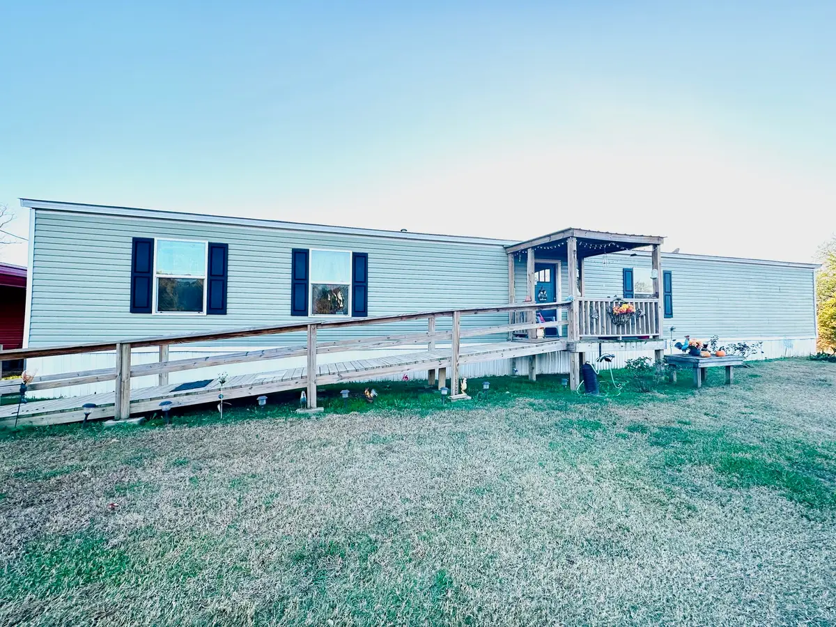 179 County Road 3343, Omaha, TX 75571 - Image #1