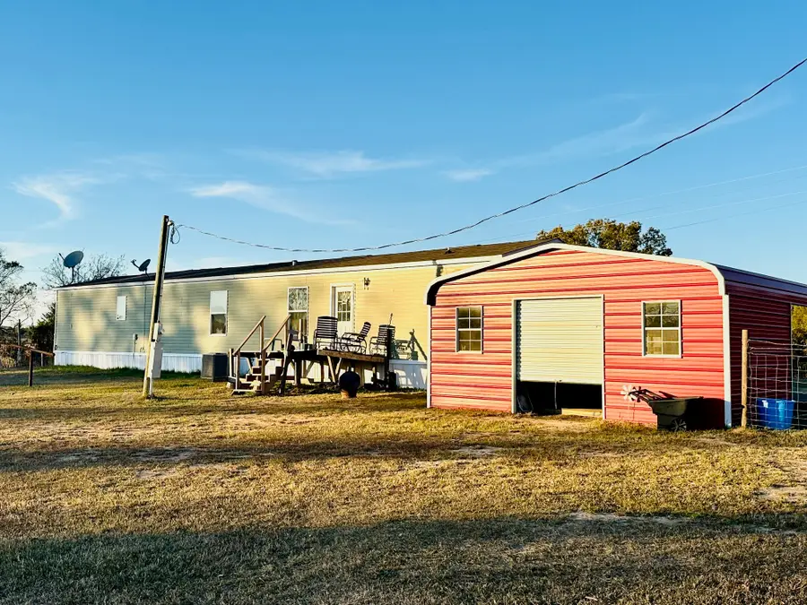 179 County Road 3343, Omaha, TX 75571 - Image #2