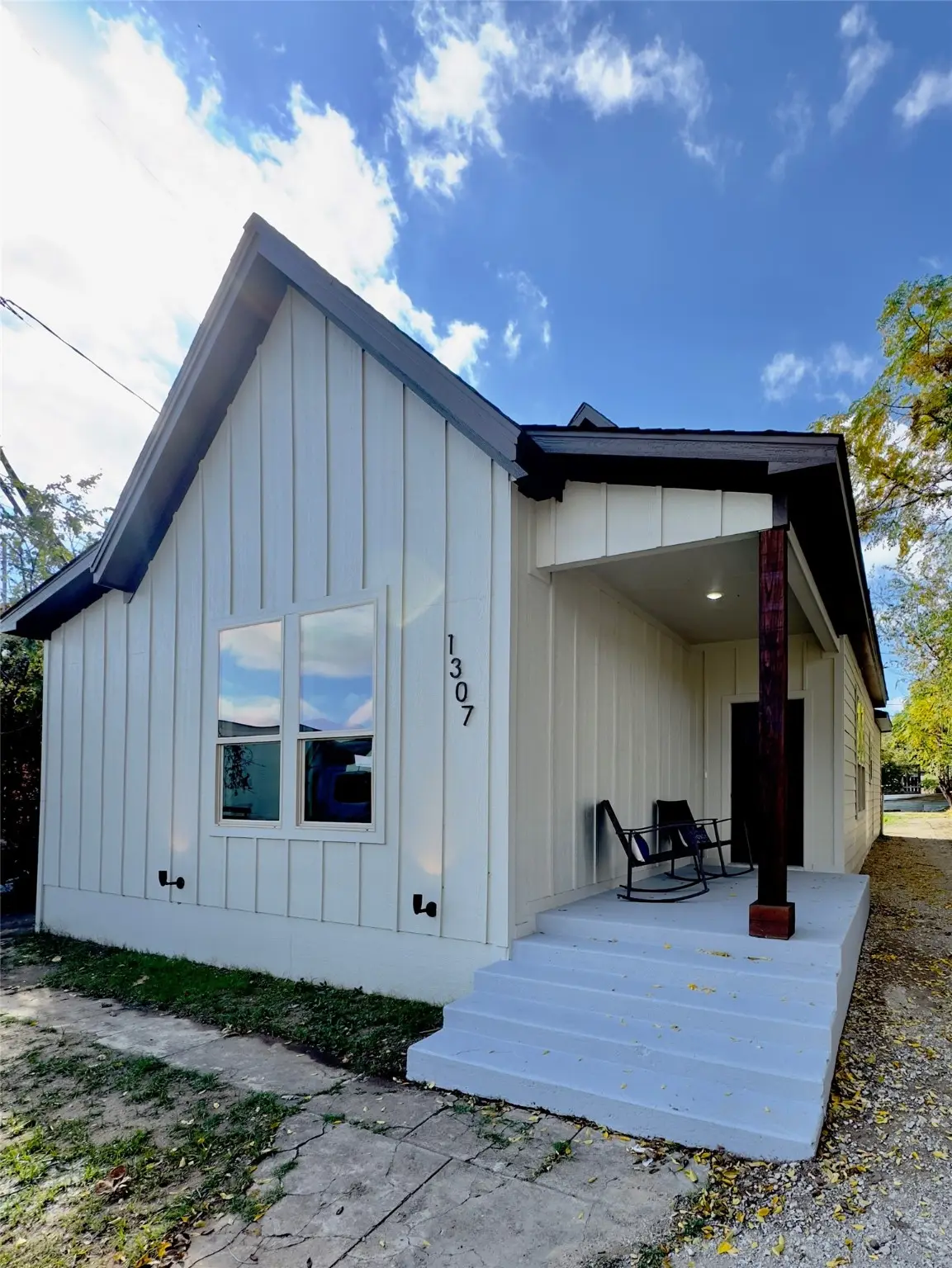 1307 Clinton Avenue, Fort Worth, TX 76164 - Image #1