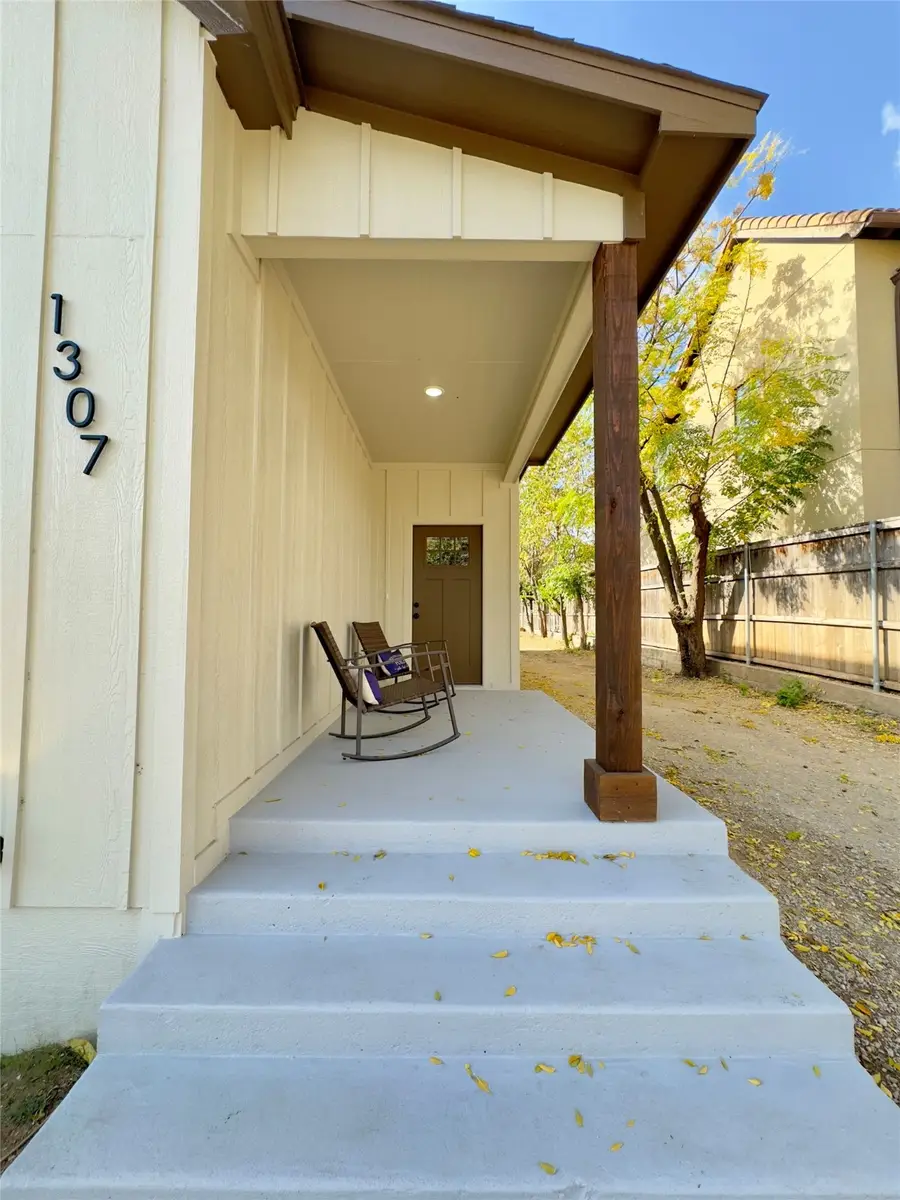 1307 Clinton Avenue, Fort Worth, TX 76164 - Image #3