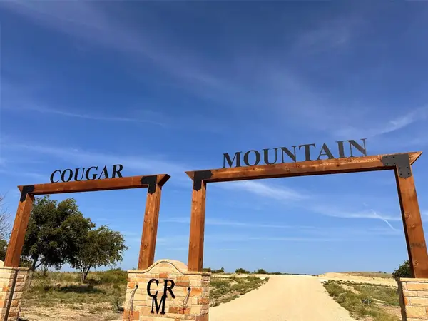 2504 Tom Chaney Drive, Cresson, TX 76035