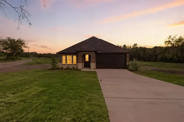 412 E Ball St, Tom Bean, TX 75491