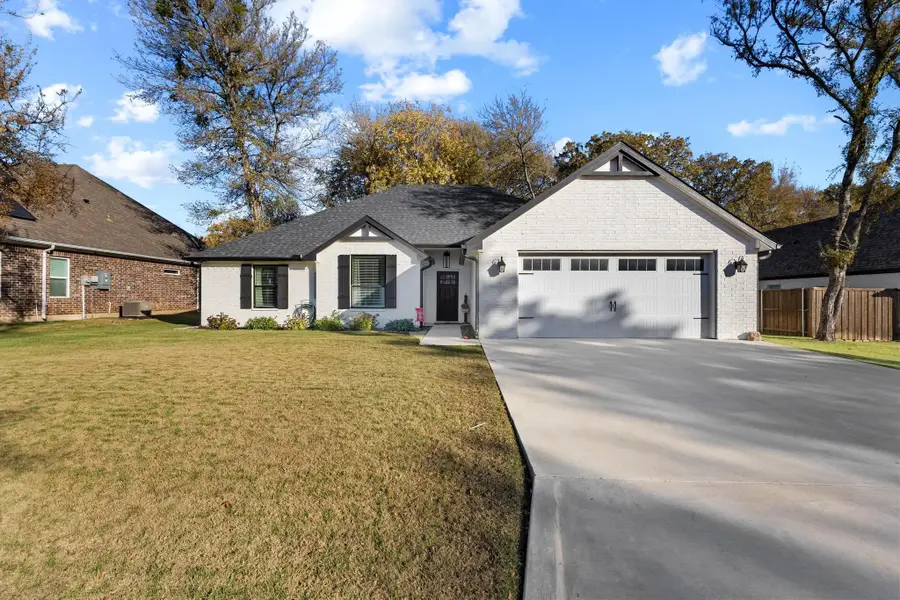 216 Bent Oak Drive, Pottsboro, TX 75076 - Image #3