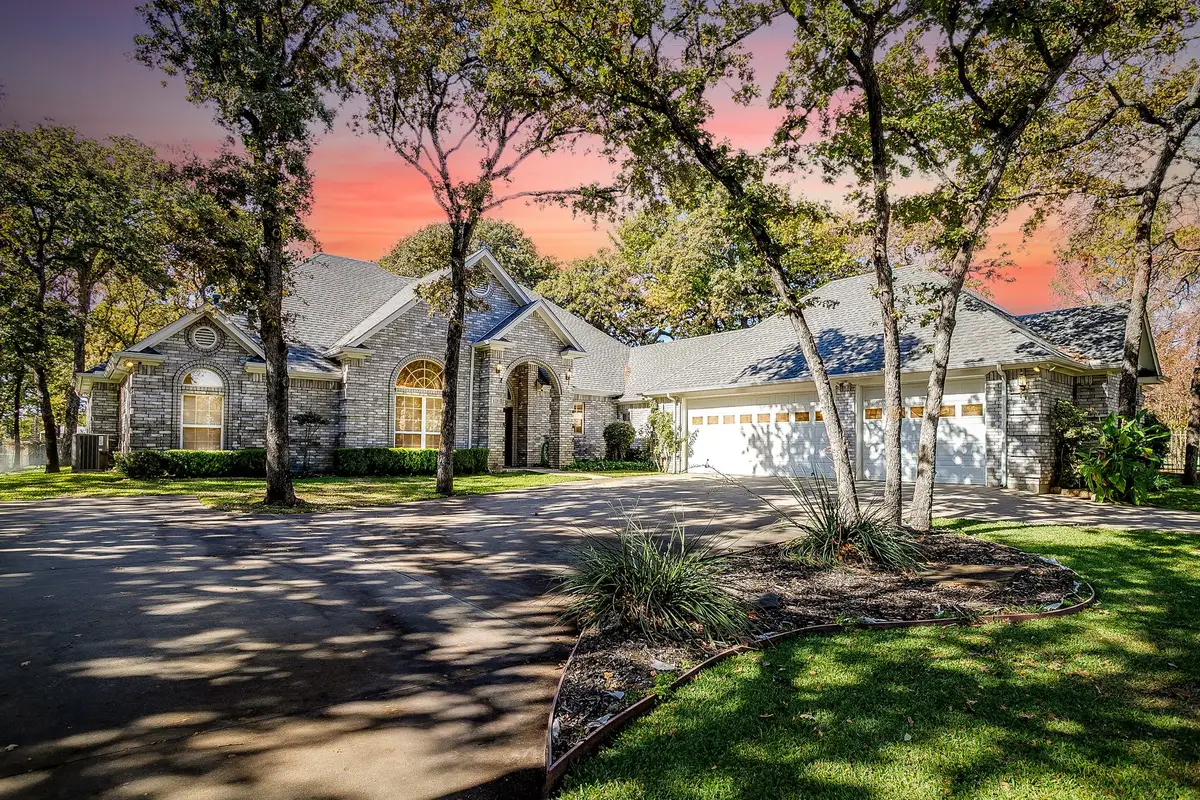 12215 Lake Forest Drive, Azle, TX 76020 - Image #1