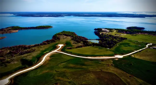 1051 Lakeway Drive, Sanger, TX 76266