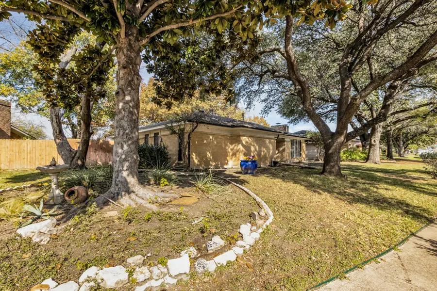 609 Kingsbridge Drive, Garland, TX 75040 - Image #2