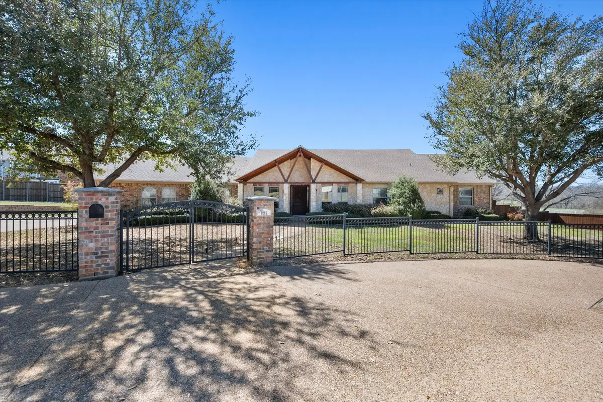 895 Bardin Road, Grand Prairie, TX 75052 - Image #1