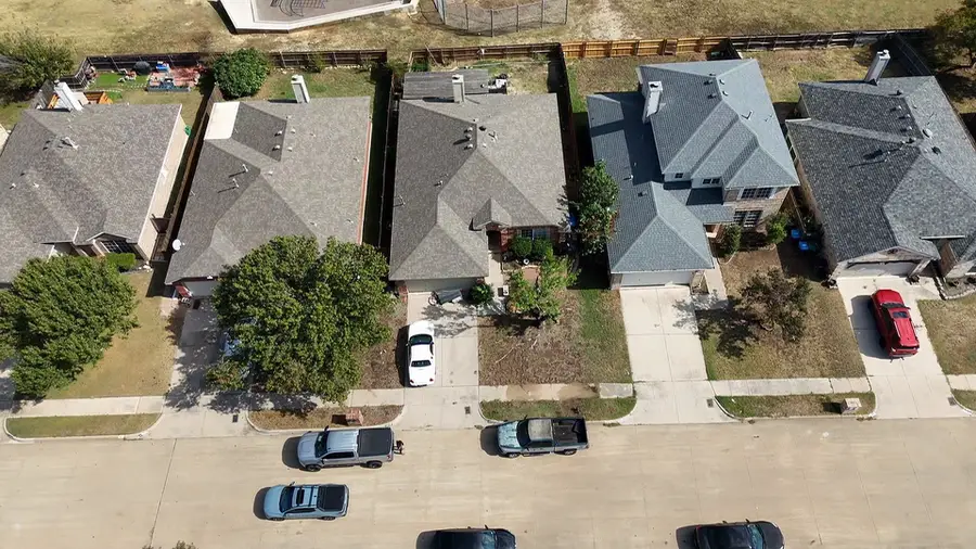 4712 Barnhill Lane, Fort Worth, TX 76135 - Image #2