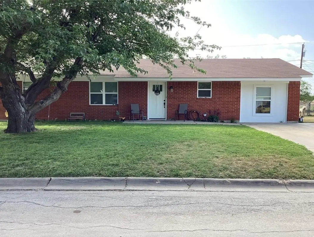 500 Parkway Drive, Brownwood, TX 76801 - Image #1