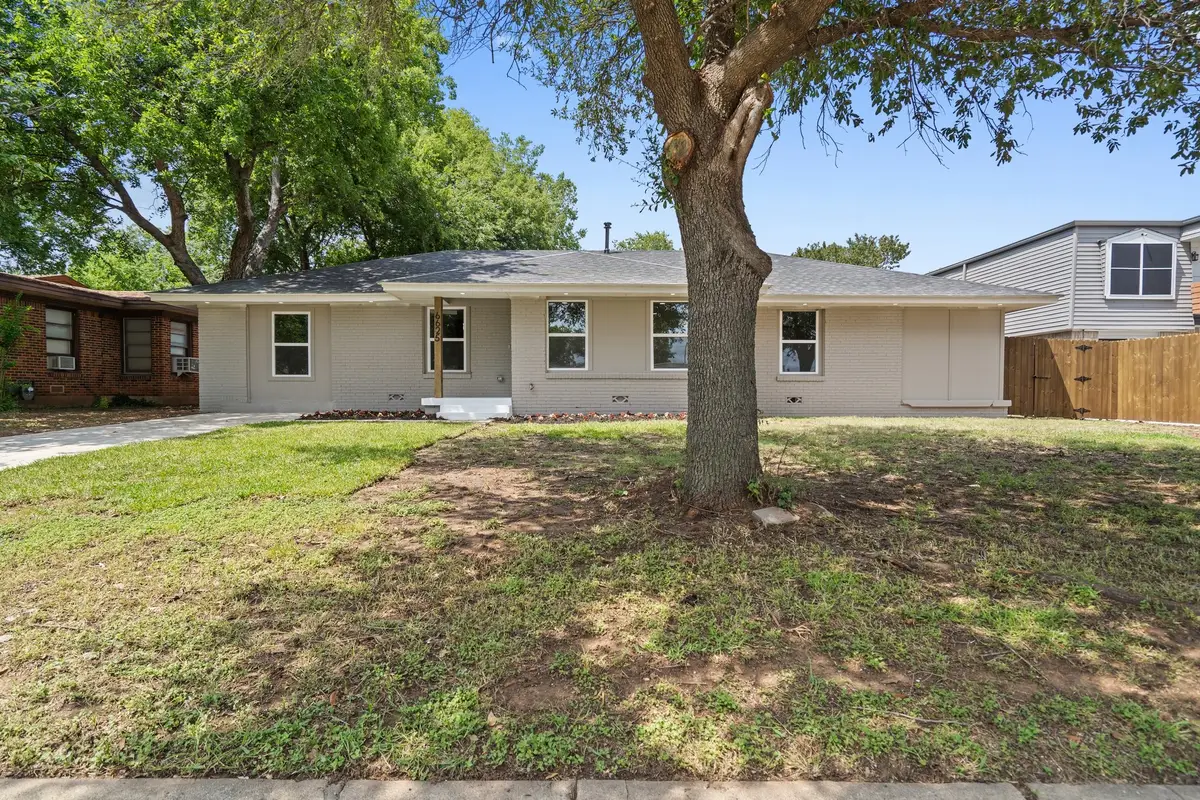 6625 Bridges, Richland Hills, TX 76118 - Image #1