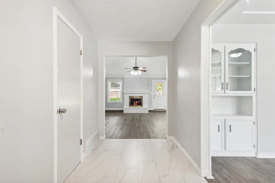 5719 Overridge Court, Arlington, TX 76017 - Image #3