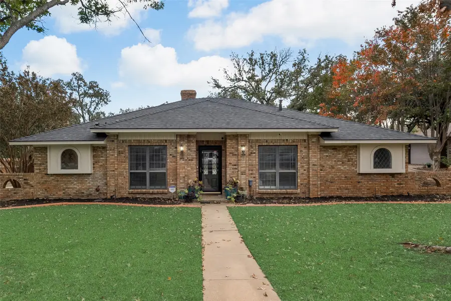 918 Oak Creek Estates Drive, Lewisville, TX 75067 - Image #2